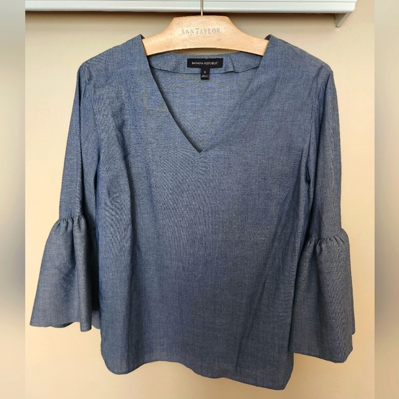 Banana Republic Tops - Banana Republic Cotton 3/4 Bell Sleeve V-Neck Blouse -CHAMBRAY -SMALL